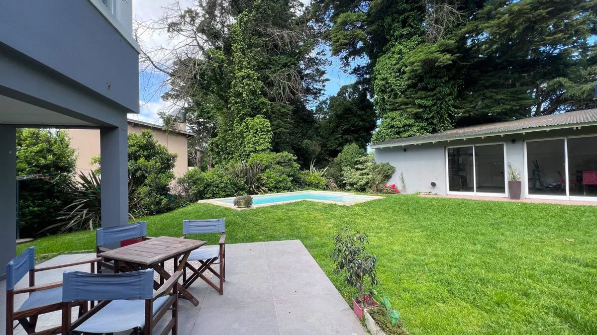 Venta casa 5 ambientes con pileta Colina Alegre foto 5