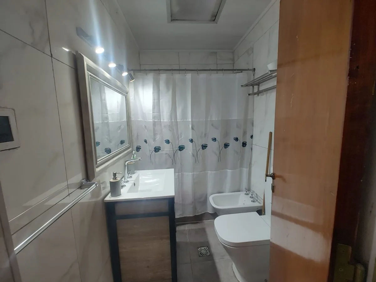 CASA 3 DORMITORIOS EN VENTA BERISSO QUINCHO PILETA foto 4