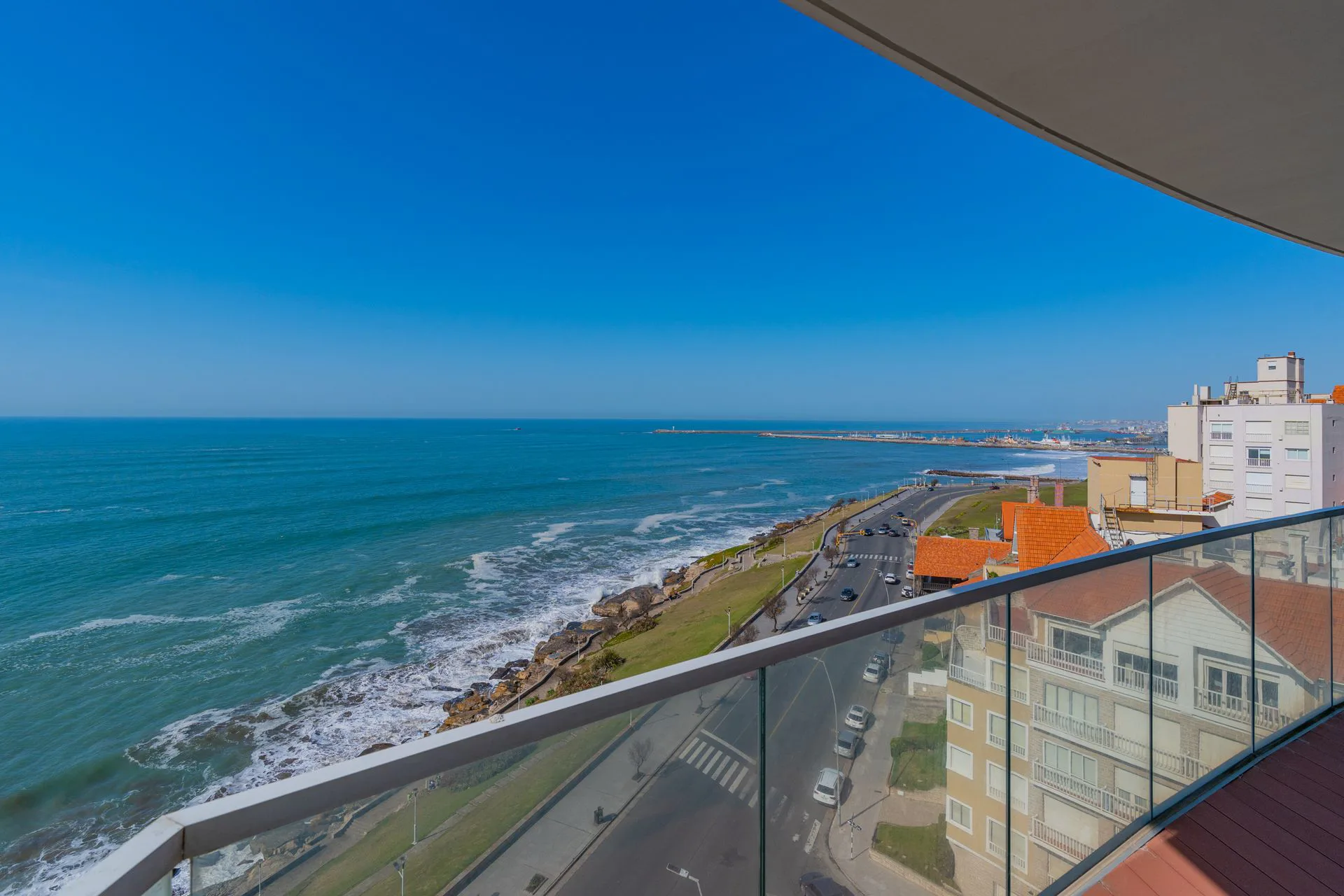 VENTA DEPARTAMENTO 3 AMBIENTE LUJOSO FRENTE AL MAR foto 5