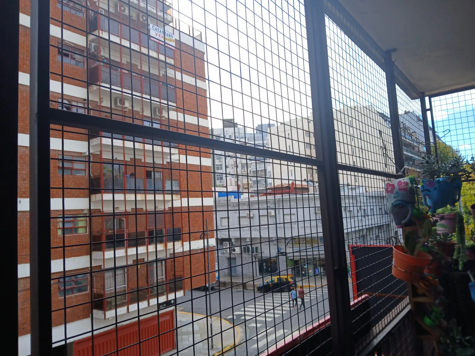 Departamento Dos Ambientes Barracas-Frente con balcón! foto 5