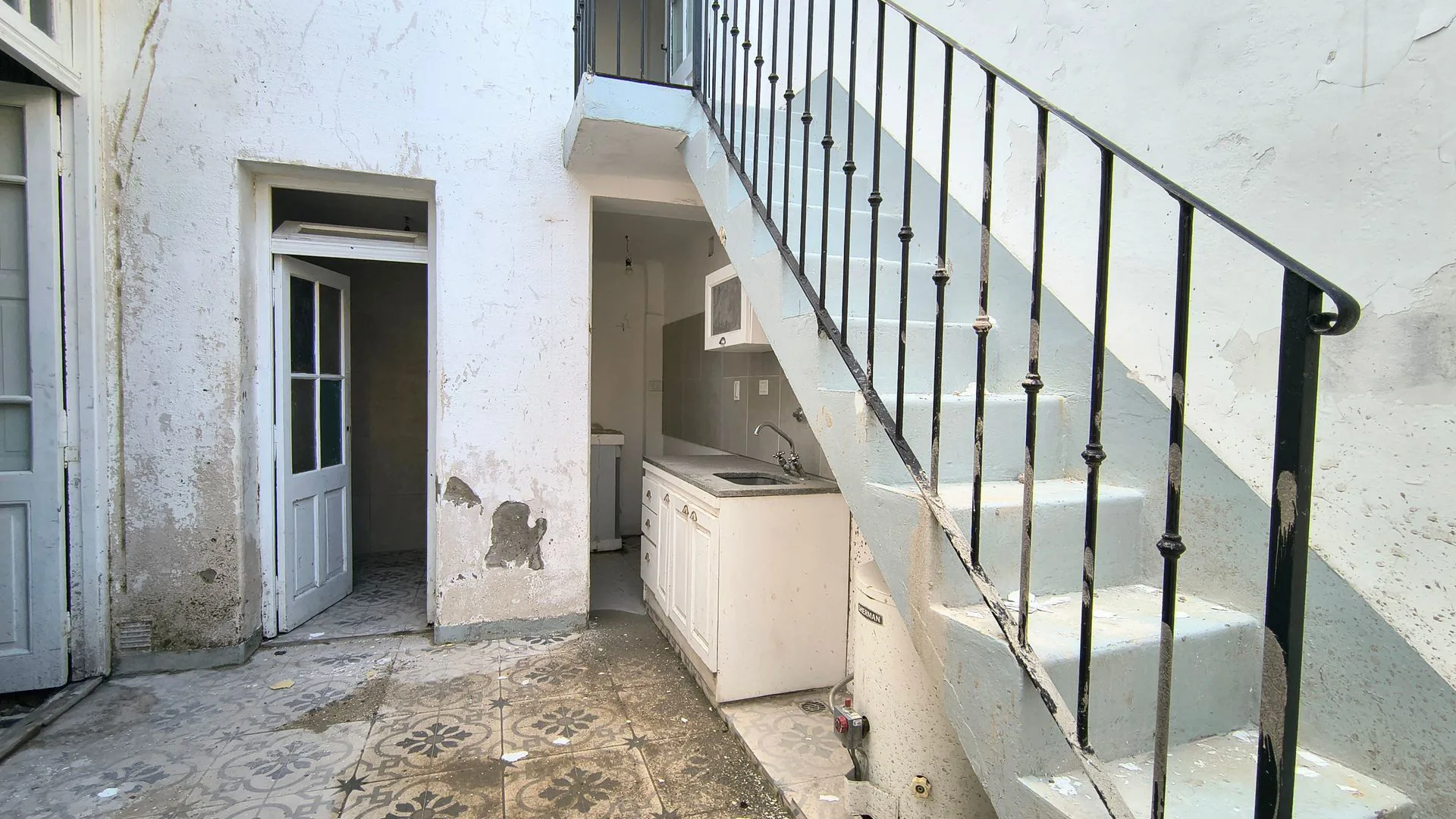 VENTA PH - 3 AMB CON PATIO -A REFACCIONAR- PALERMO foto 2