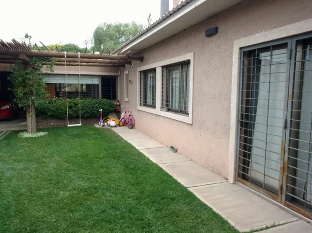 VENDO CASA NUEVA . DISEÑO MODERNO. SAN RAFAEL. MENDOZA.