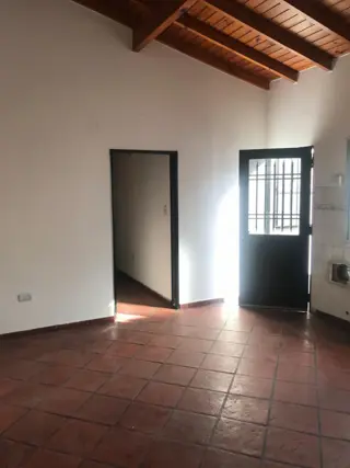 ALQUILER - PH 3 AMBIENTES CON PATIO - VILLA  MADERO - SIN EXPENSAS foto 3