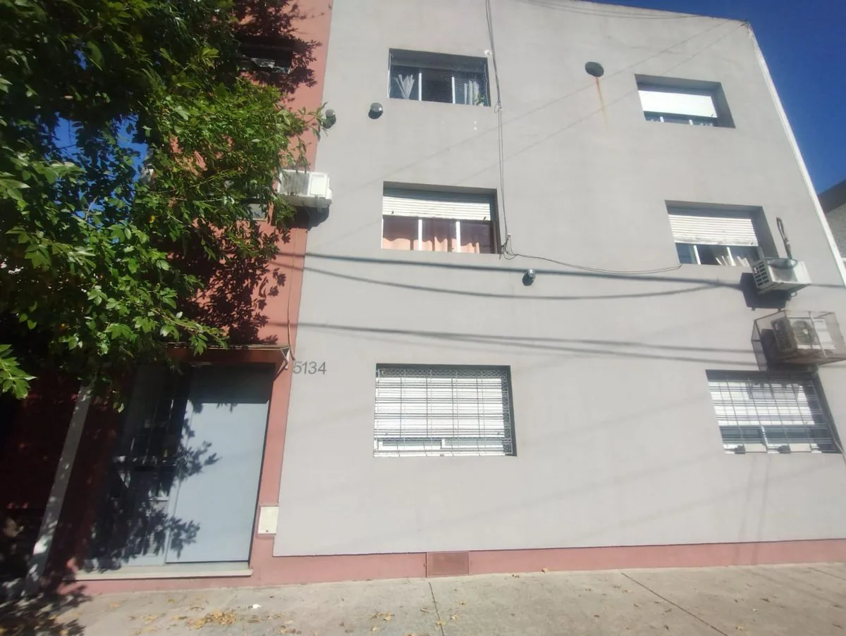 VENTA DEPARTAMENTO DE 2 AMBIENTES EN VILLA LURO. foto 2