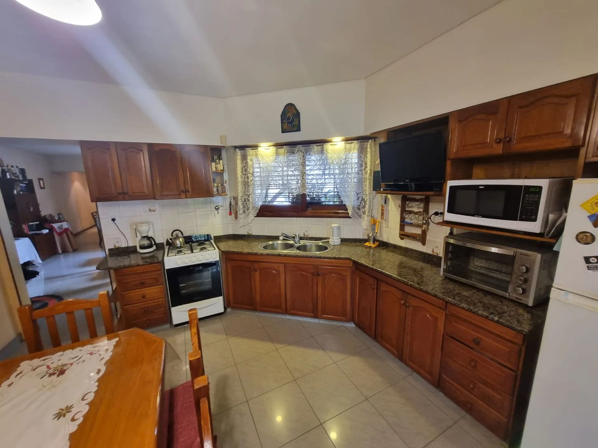 VENTA CASA 4 AMB CON QUINCHO Y PATIO foto 4