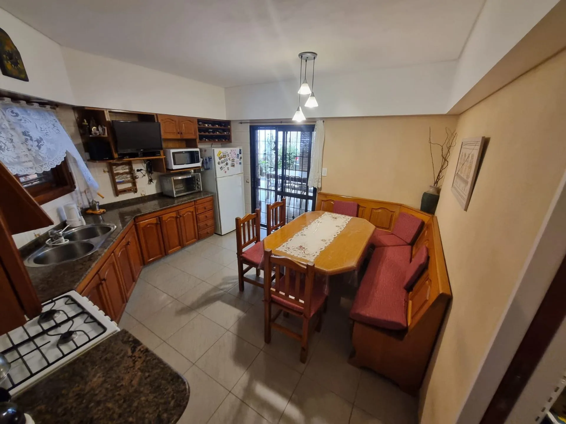 VENTA CASA 4 AMB CON QUINCHO Y PATIO foto 5