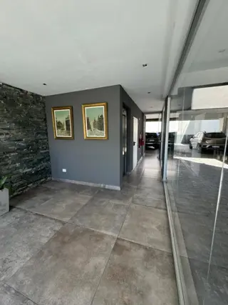 DEPARTAMENTO DE 2 AMBIENTES C COCHERA EN BANFIELD. foto 4