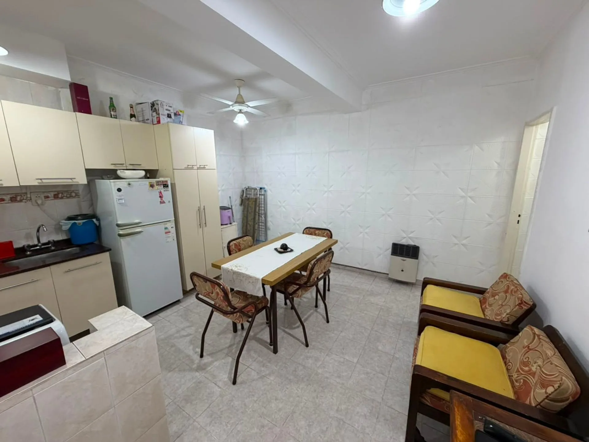 SE VENDE DEPTO 2 DORMIS A 200M DE FREYRE! foto 2