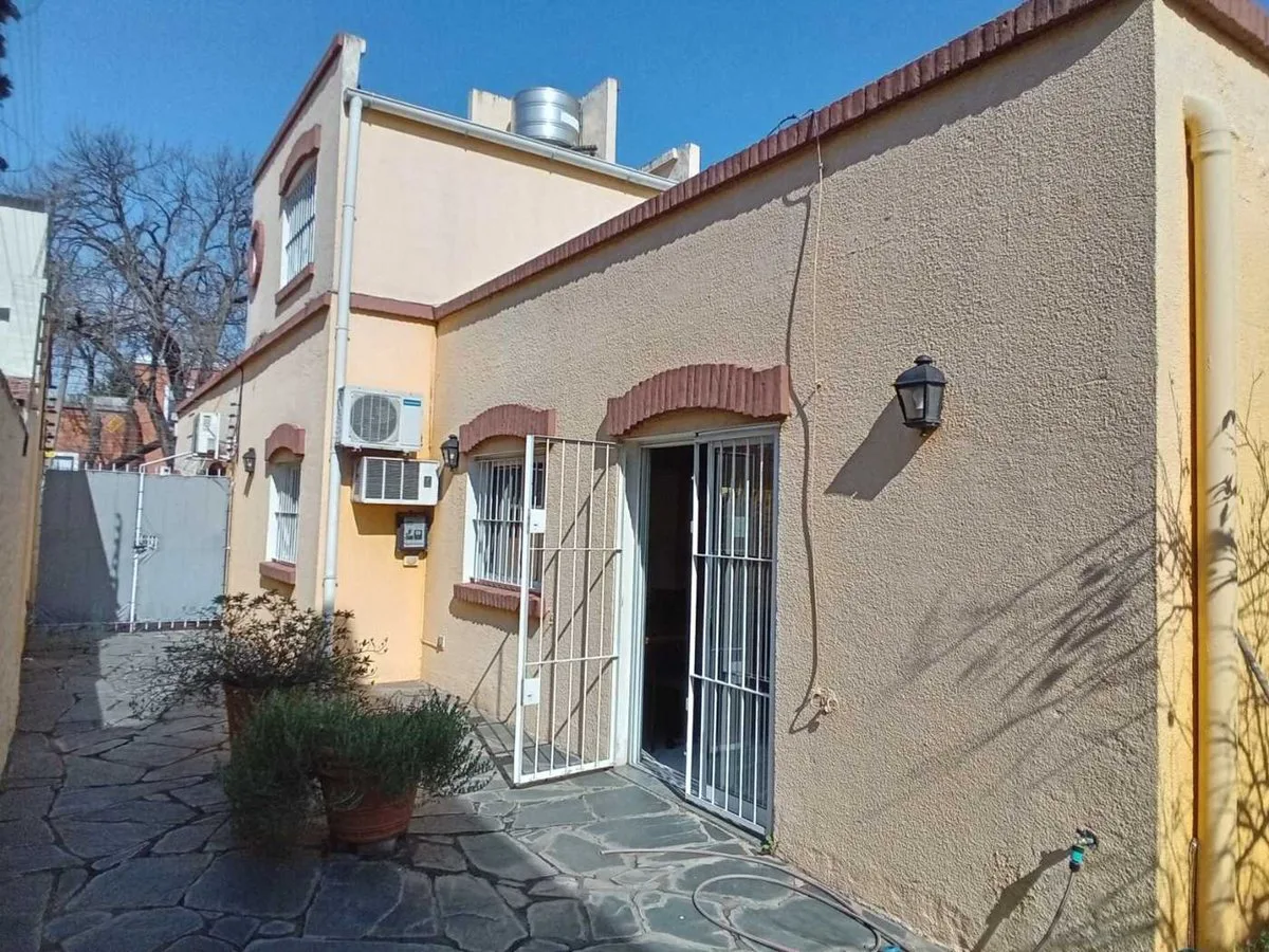 VENTA CASA 5 AMBIENTES PATIO BOULOGNE SAN ISIDRO foto 3