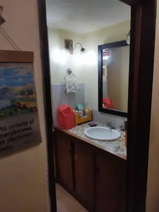 Venta Casa - Sobre Ruta 38 - Amplio terreno - Esquina foto 3