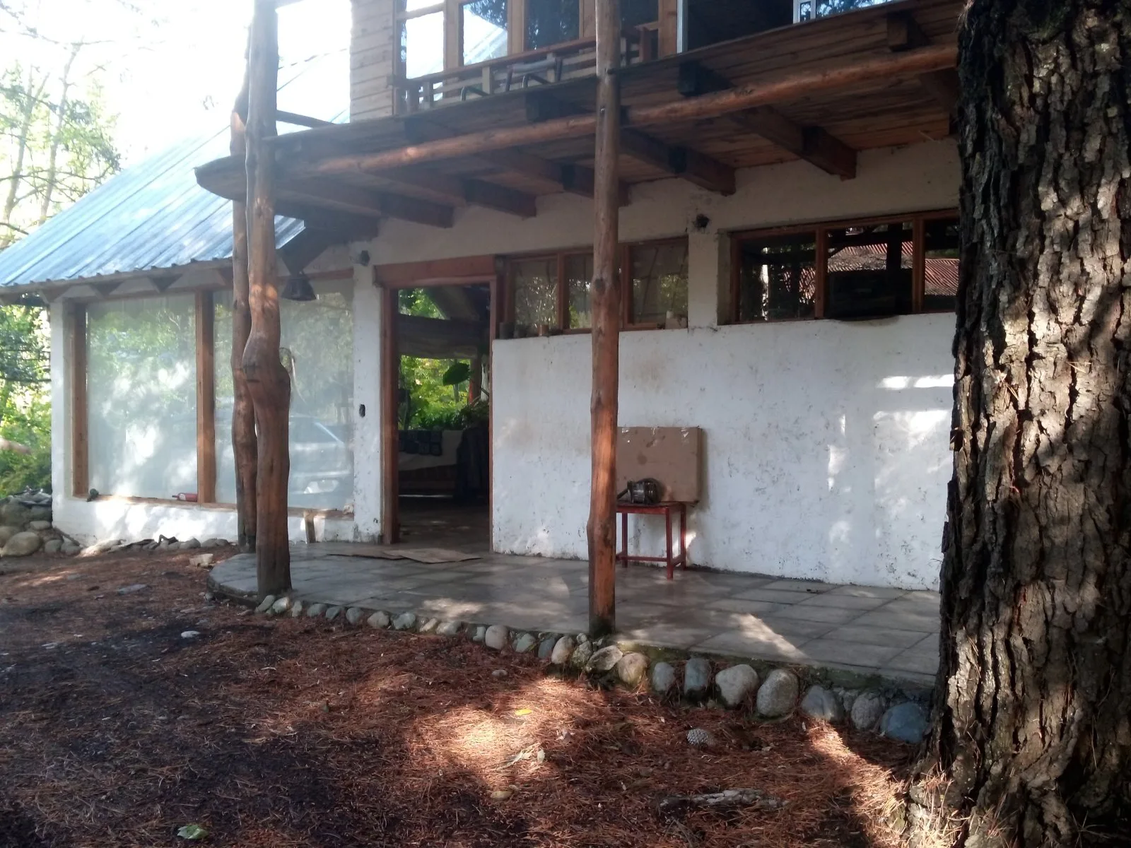 (004 A) Casa en alquiler en Cerro Radal (B industrial)