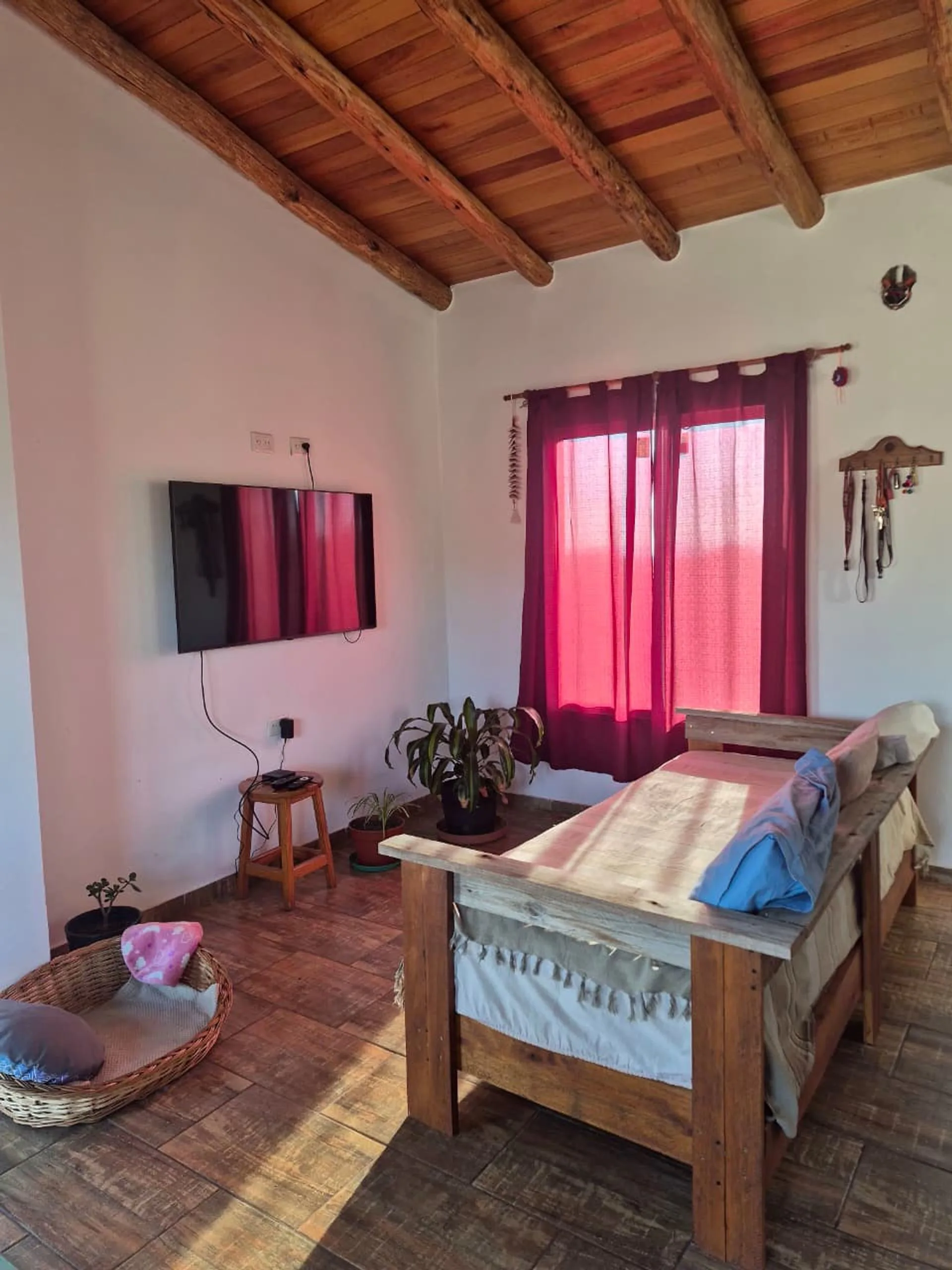 ¡EN VENTA! Casa + 1 Hectárea en Paraje Balcarce foto 2