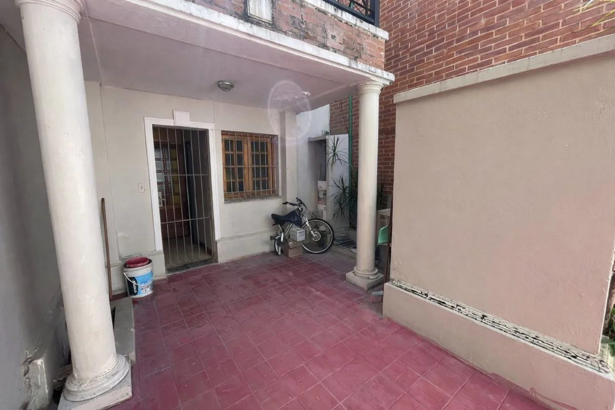 CASA EN VENTA - BARRIO CENTRO - 5 DORMITORIOS foto 4