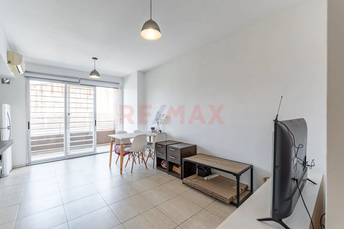 VENTA DPTO DE 2 AMBIENTES EN LANUS!! foto 2