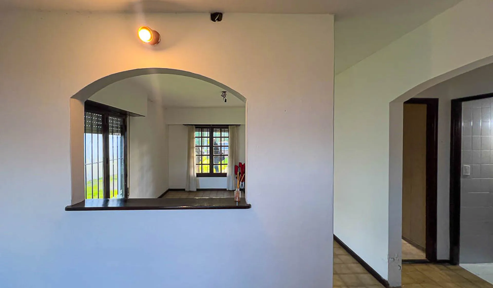 VENTA CASA 3 AMBIENTES  CON PARQUE foto 5