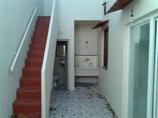Casa de 3 Ambientes Refaccionada a Nuevo foto 2