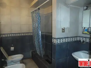 Chalet en venta 3 ambientes, Ituzaingo Sur,  a 10 cuadras de la estación de San A. de Padua.  Sobre 2 lotes. foto 5