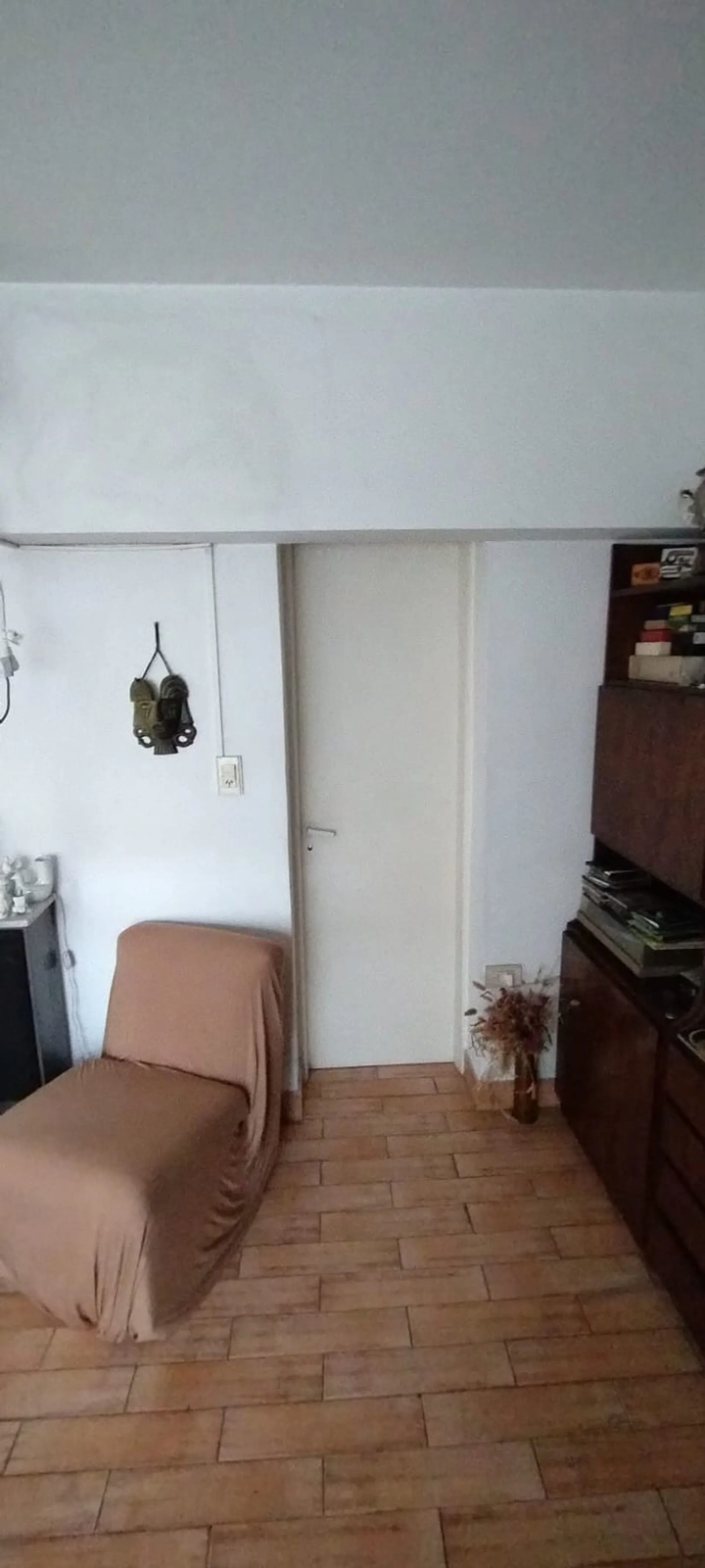 VENTA CASA 4 AMB. CON COCHERA - MONTE CASTRO foto 4