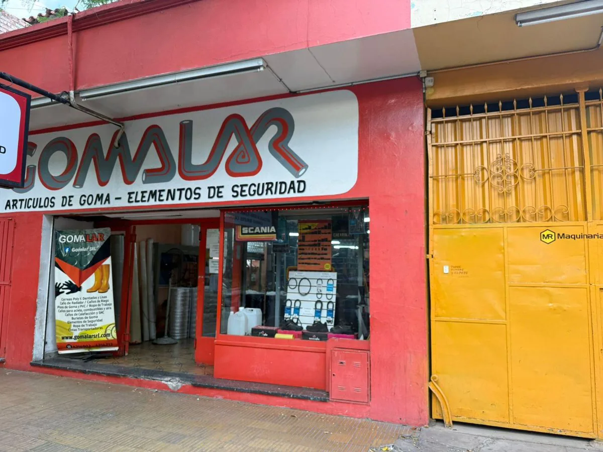 SALON COMERCIAL MAS GALPON. AV RAWSON, CAPITAL foto 3