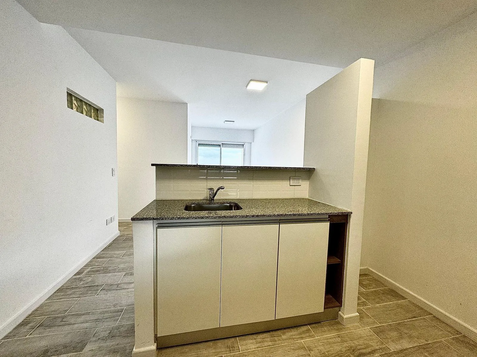 Pellegrini 3000 - Departamento un dormitorio en alquiler - Rosario Echesortu foto 4
