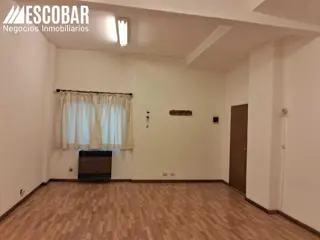 Venta de departamento de 34mt2 con pequeño patio interno, en planta baja. foto 1