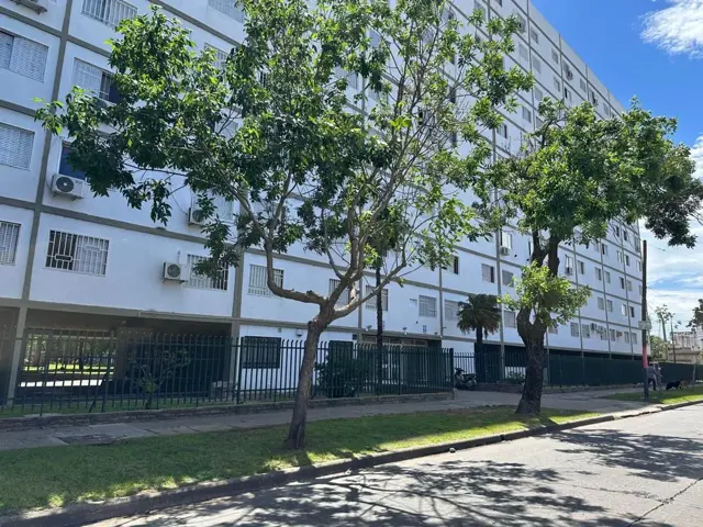 Depto. a reciclar en edificio empleados d comercio
