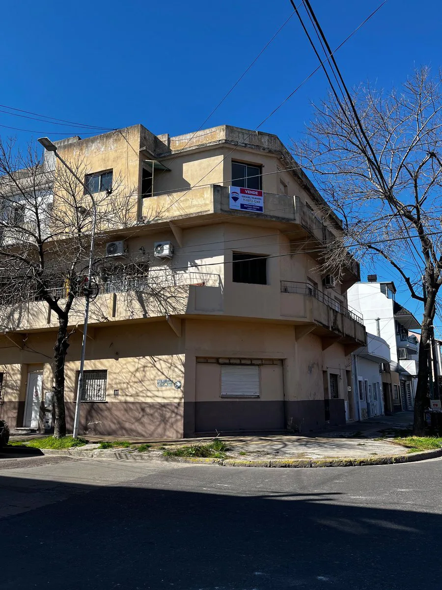 DPTO 2AMB- VENTA-PERMUTA 39M2-Valentín Alsina foto 2