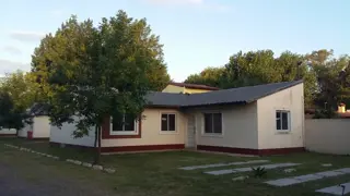 CASA TRES AMBIENTES EN BARRIO CERRADO//OPORTUNIDAD FINANCIA foto 2