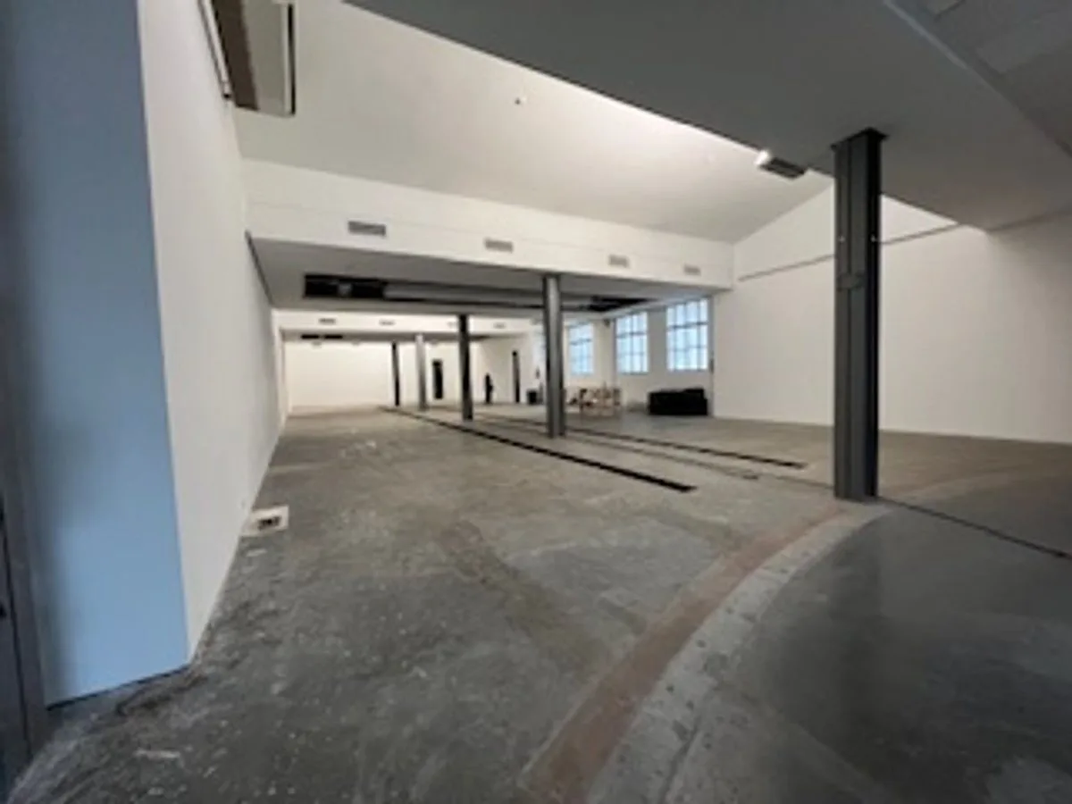 Venta Oficina Planta Abierta en el Centro-Retiro foto 3