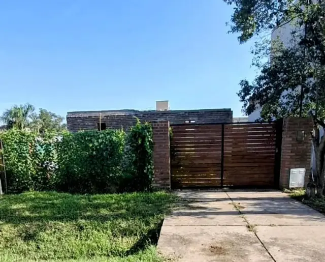 VENTA TERRENO CON CASA A TERMINAR EN ALVEAR