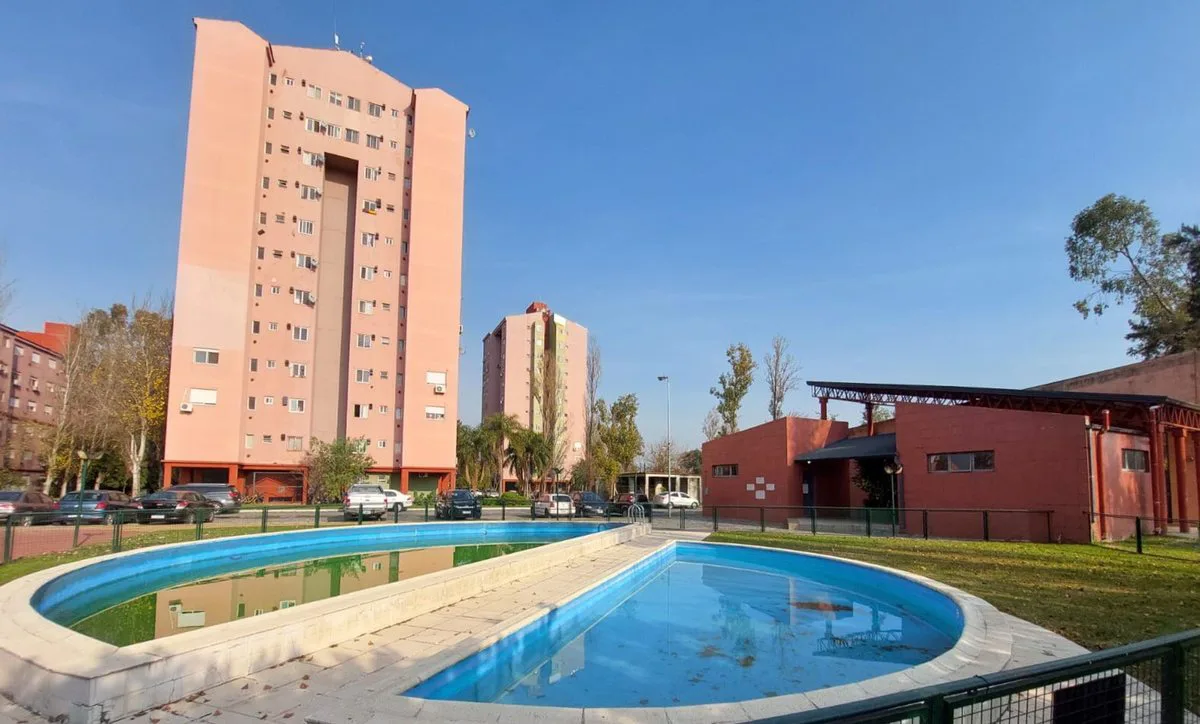 Depto 3 ambientes venta Los Álamos, Tigre pileta foto 2