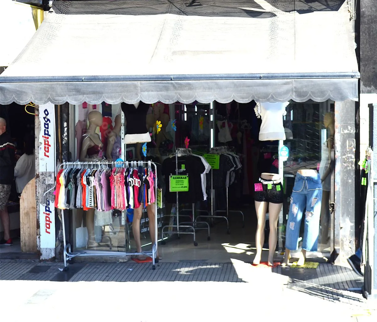 Venta con renta- local en Nueva pompeya foto 2