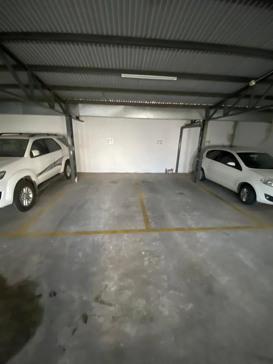 SE VENDEN COCHERAS EN PLENO CENTRO foto 3