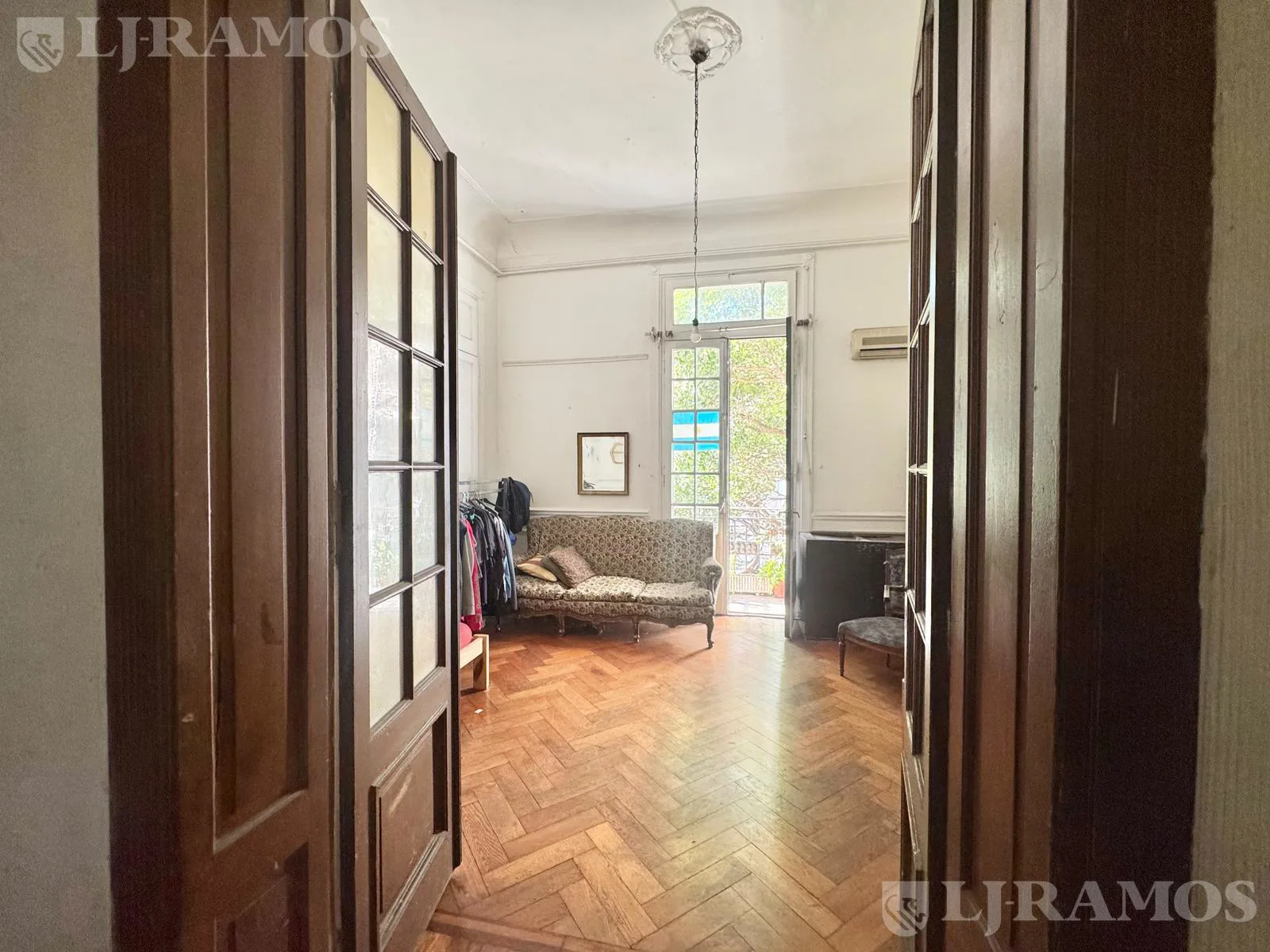 Dpto. Edificio Patrimonio Histórico-140m2-muy luminoso-2 piso foto 2