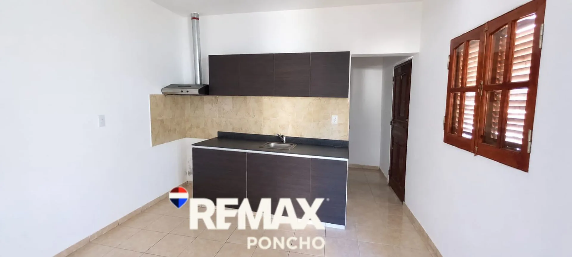 SE ALQUILA DEPTO 1 DORMITORIO - B° MALVINAS ARGENT foto 4