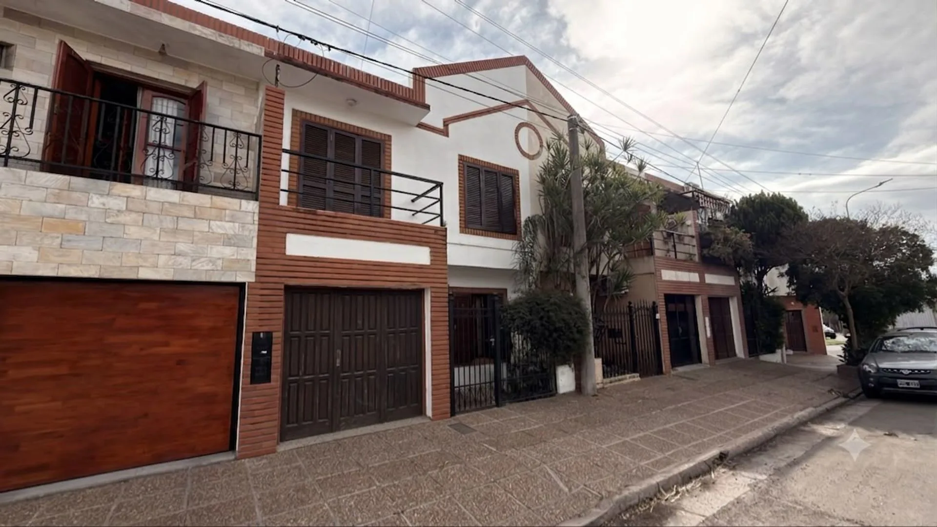 Departamento Duplex 3 dorm. cochera cerrada Paraná