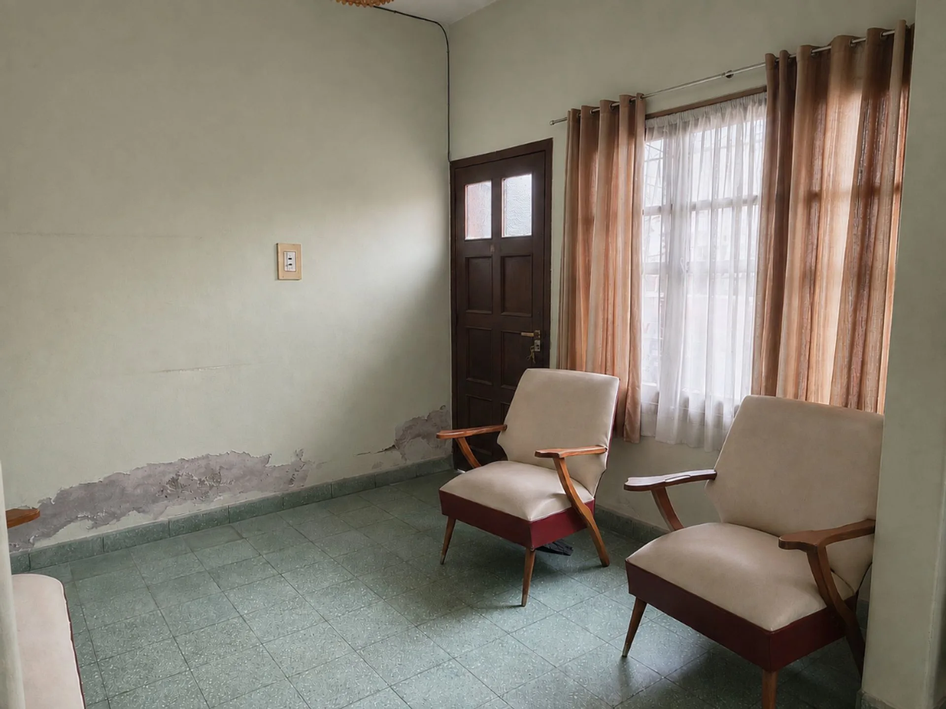 CASA MACROCENTRO SALTA APTA PROFESIONAL 5 DORM foto 3