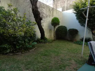 Excelente Dpto  P.B. 3 Amb con Pque. foto 3