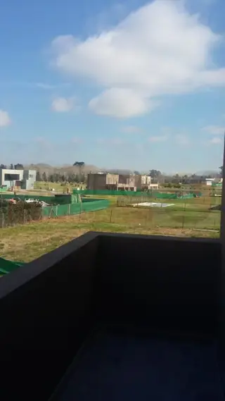 Importante casa a estrenar en el Barrio San Matias. foto 3