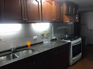 HERMOSA PROPIEDAD EN VENTA BARRIO LOS MANANTIALES ESPECTACULAR VISTA foto 3