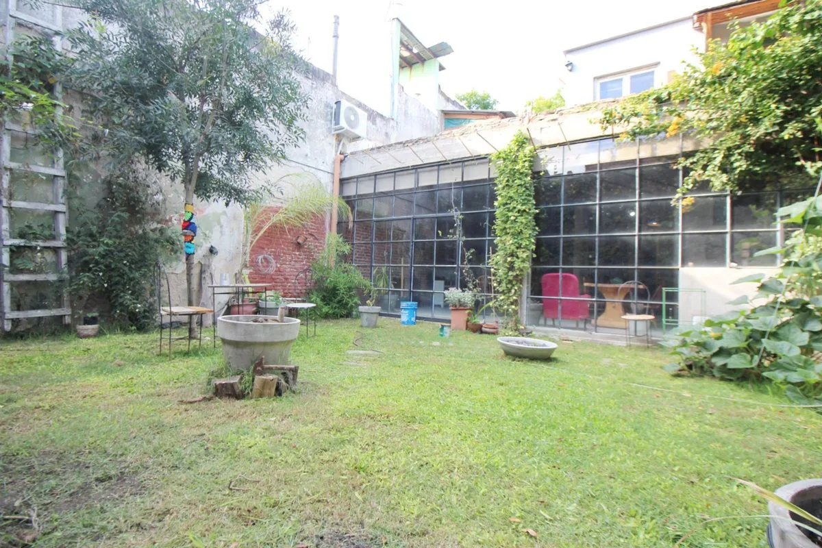 VENTA CASA ESTILO INDUSTRIAL C JARDÍN P. CHACABUCO foto 2