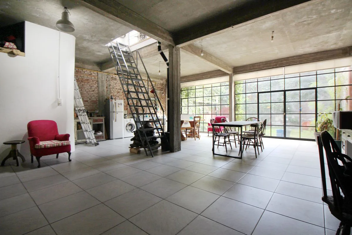 VENTA CASA ESTILO INDUSTRIAL C JARDÍN P. CHACABUCO foto 3