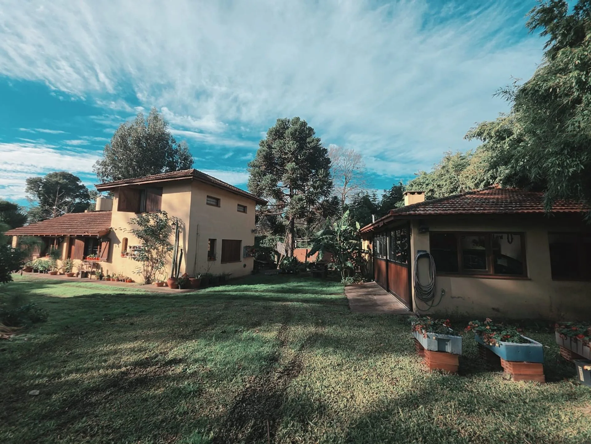 CASA QUINTA 3 AMB QUINCHO JARDINES PERALTA RAMOS foto 3