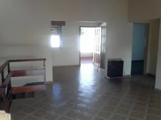ALQUILER DEPTO. 4 AMBIENTES MUY LUMINOSO, CON PATIO y BALCON A METROS DE AVENIDA CROVARA y ALFREDO PALACIOS foto 2