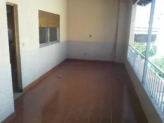ALQUILER DEPTO. 4 AMBIENTES MUY LUMINOSO, CON PATIO y BALCON A METROS DE AVENIDA CROVARA y ALFREDO PALACIOS foto 5