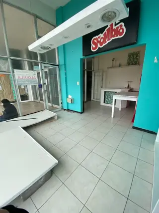 Local comercial en alquiler. foto 2