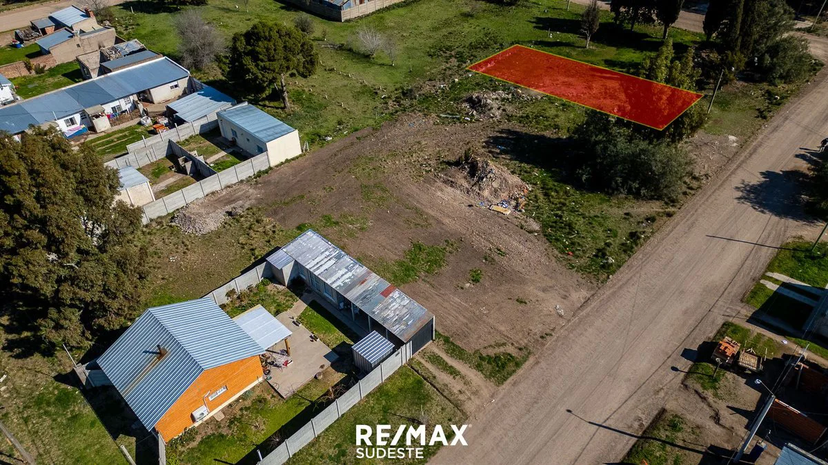 Terreno en venta ideal galpon o vivienda foto 4