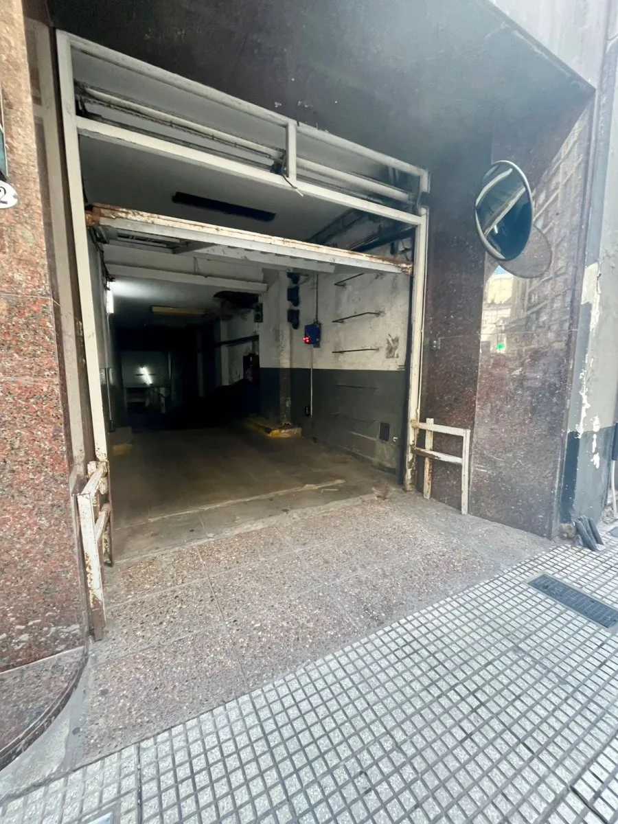 VENTA COCHERA FIJA Y CUBIERTA - PARANÁ 400 - TRIBUNALES foto 4