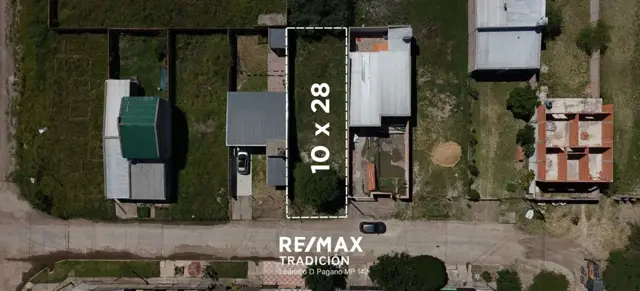 Terreno de 280m² en Venta B° Carpincho Macho .-