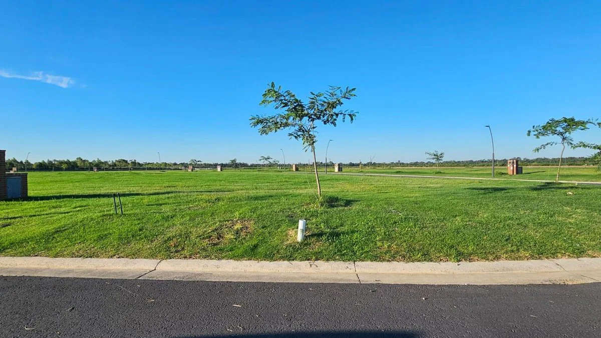 VENTA LOTE INTE PUERTOS BARRIO AMARRAS EXC ORIENTA foto 3